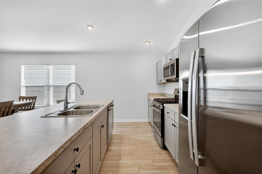 En Venta: $245,000 (2 camas, 2 baños, 1039 Pies cuadrados)