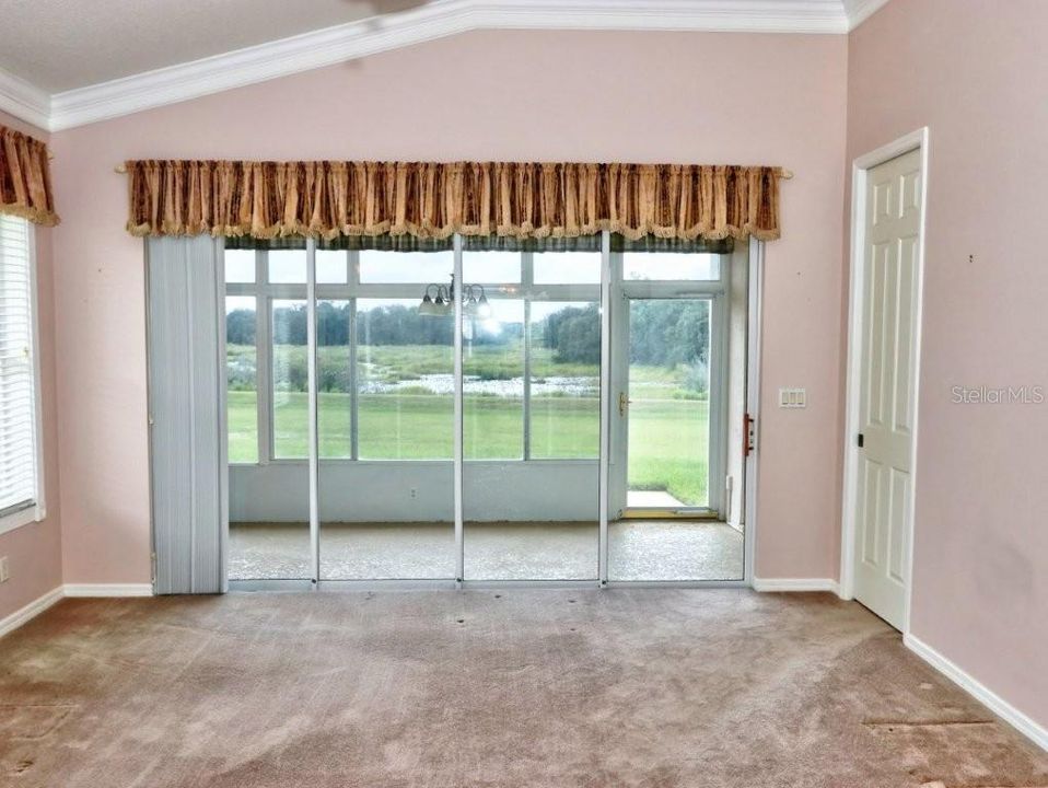 For Sale: $275,000 (3 beds, 2 baths, 1469 Square Feet)