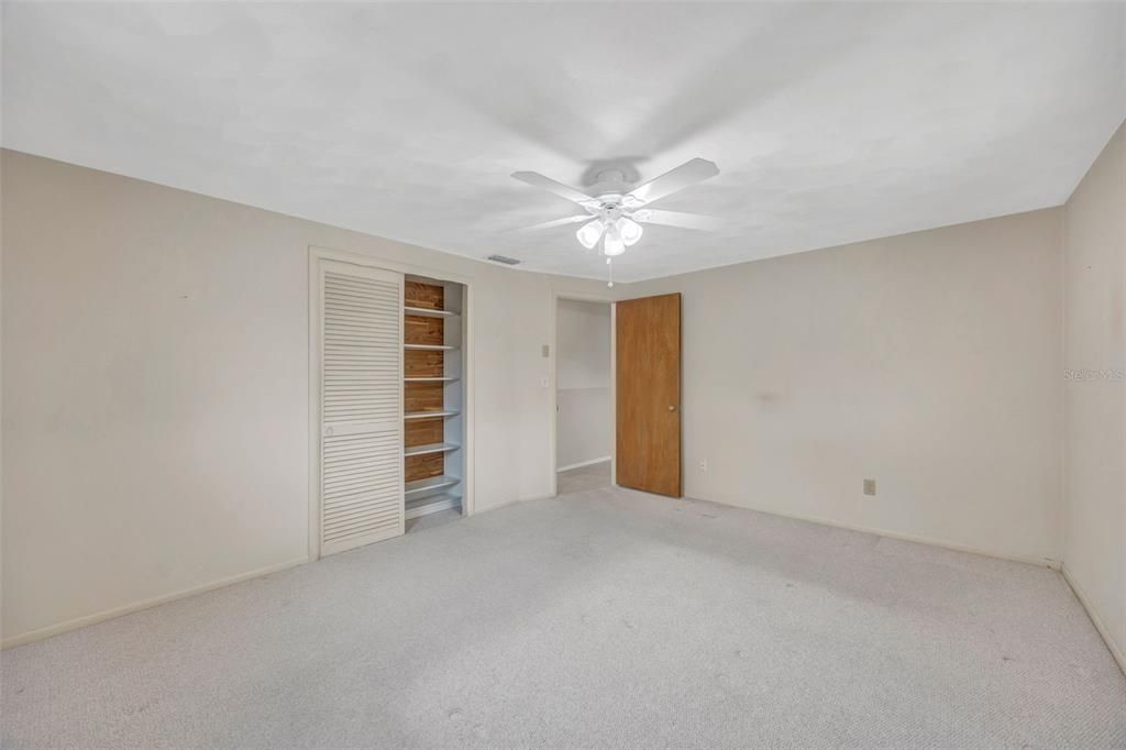 Activo con contrato: $219,900 (2 camas, 2 baños, 1054 Pies cuadrados)