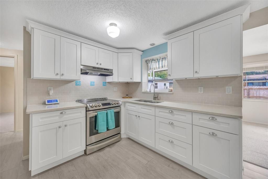 Activo con contrato: $219,900 (2 camas, 2 baños, 1054 Pies cuadrados)