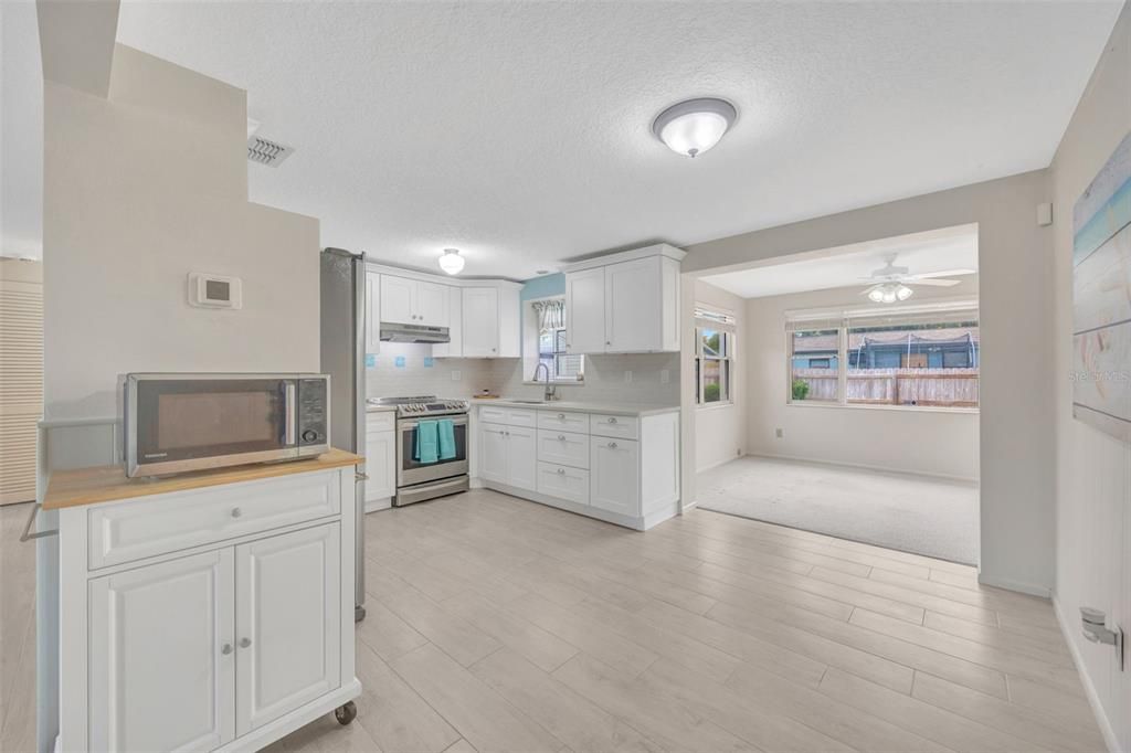 Activo con contrato: $219,900 (2 camas, 2 baños, 1054 Pies cuadrados)