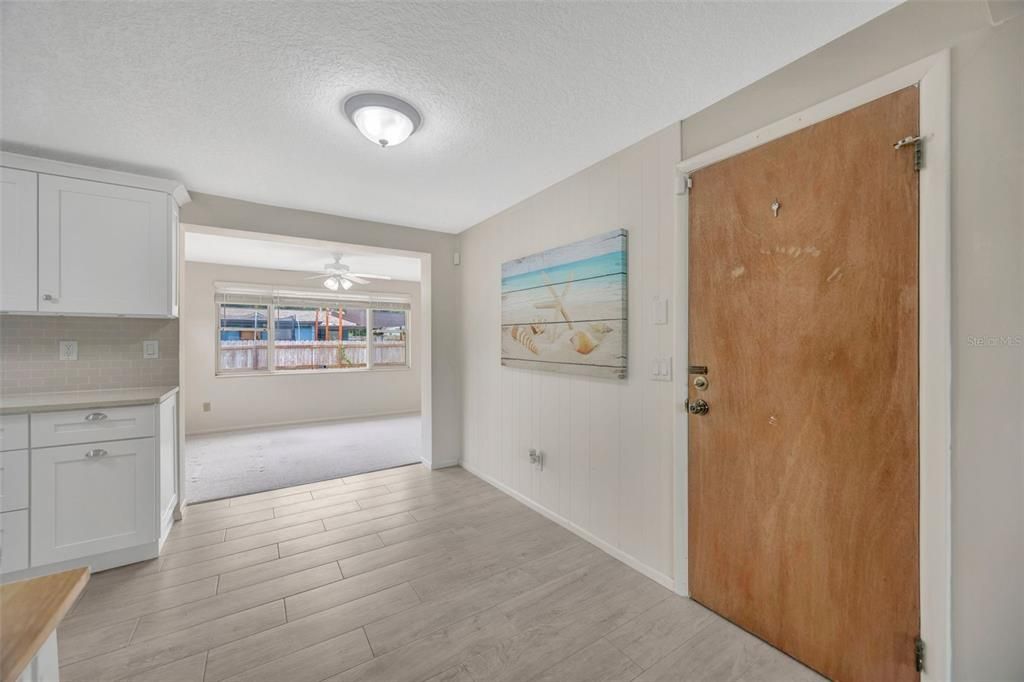 Activo con contrato: $219,900 (2 camas, 2 baños, 1054 Pies cuadrados)