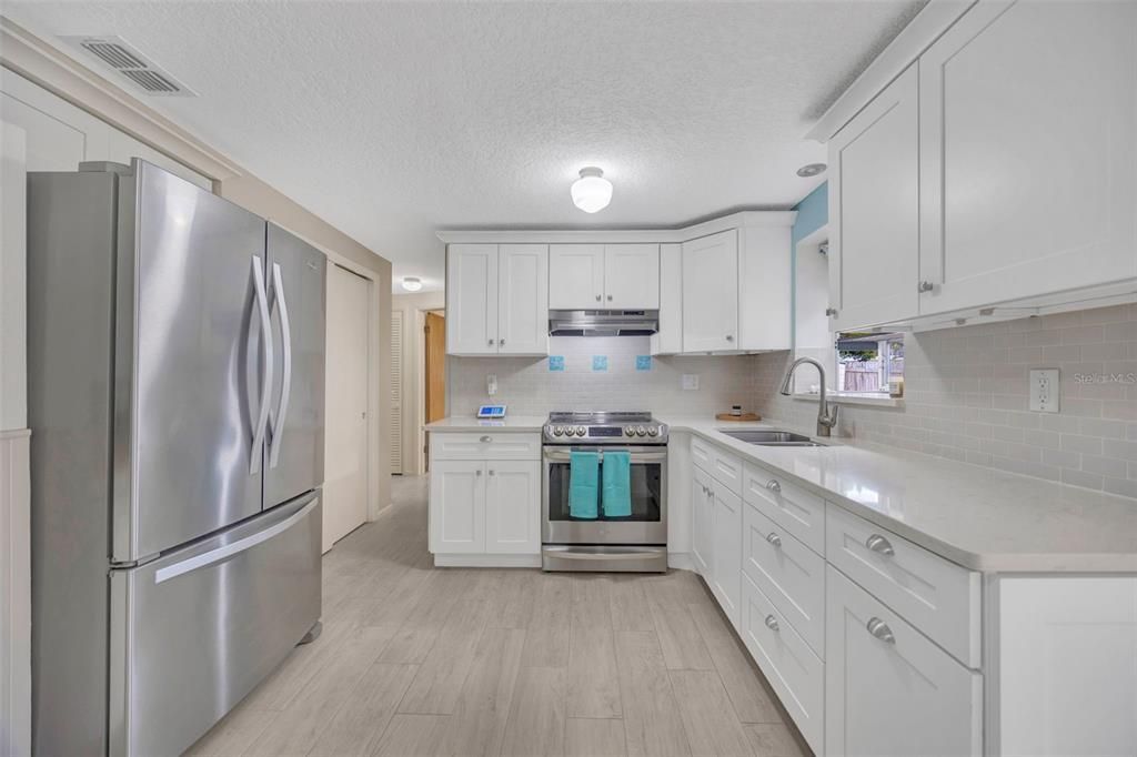 Activo con contrato: $219,900 (2 camas, 2 baños, 1054 Pies cuadrados)