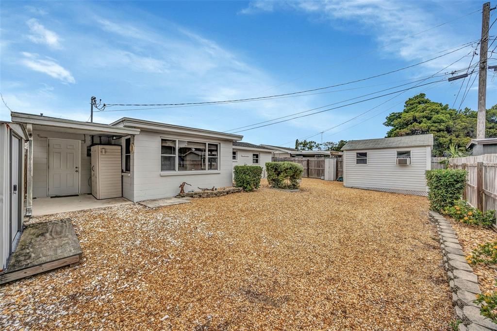 Activo con contrato: $219,900 (2 camas, 2 baños, 1054 Pies cuadrados)