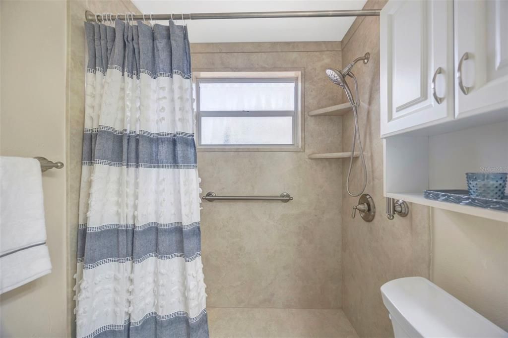 Activo con contrato: $219,900 (2 camas, 2 baños, 1054 Pies cuadrados)