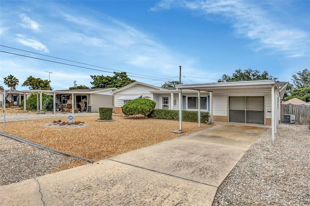 Activo con contrato: $219,900 (2 camas, 2 baños, 1054 Pies cuadrados)