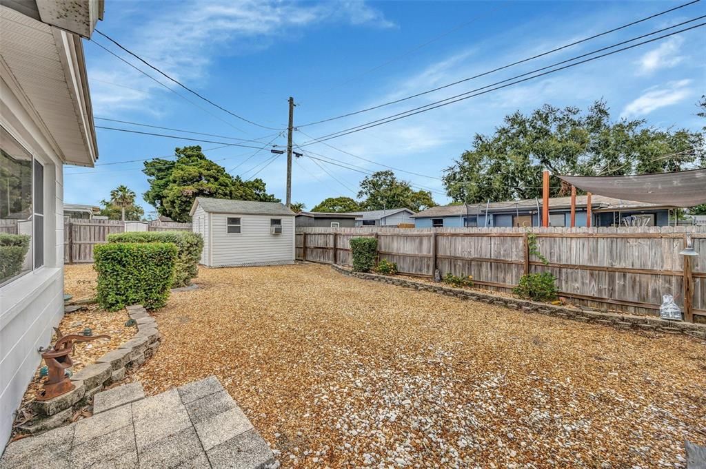 Activo con contrato: $219,900 (2 camas, 2 baños, 1054 Pies cuadrados)