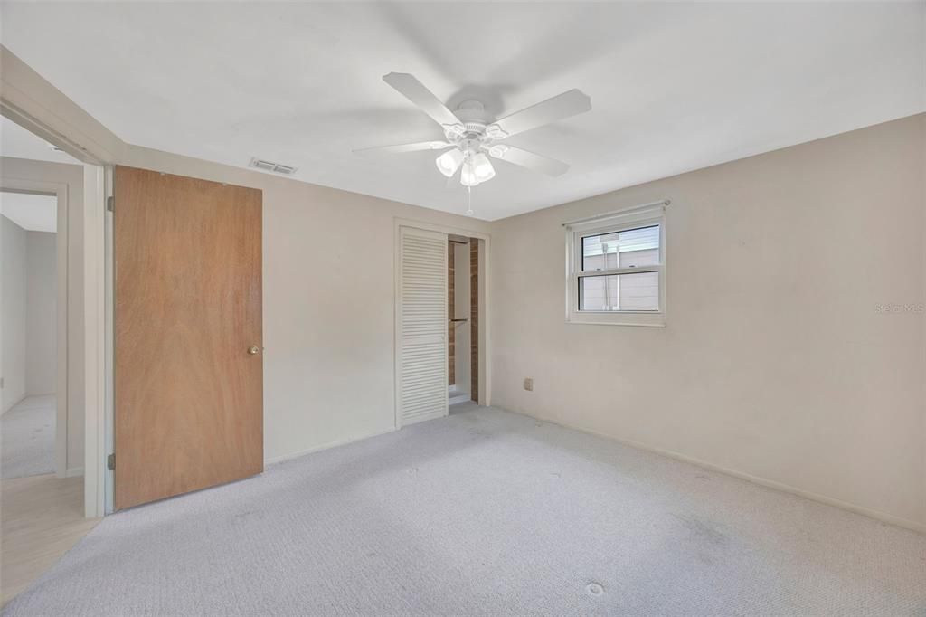 Activo con contrato: $219,900 (2 camas, 2 baños, 1054 Pies cuadrados)