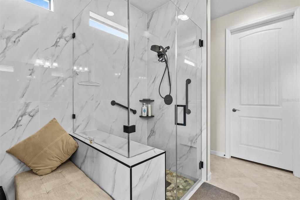 На продажу: $564,900 (3 спален, 2 ванн, 2018 Квадратных фут)