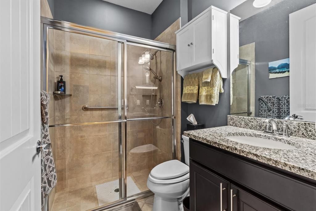 На продажу: $564,900 (3 спален, 2 ванн, 2018 Квадратных фут)