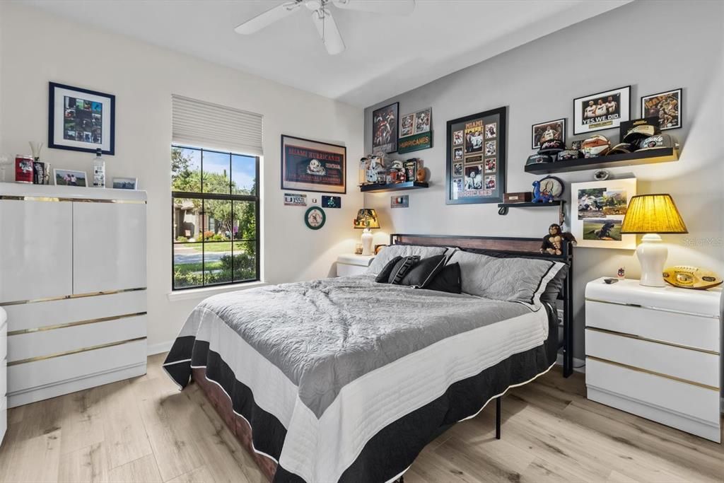 На продажу: $564,900 (3 спален, 2 ванн, 2018 Квадратных фут)