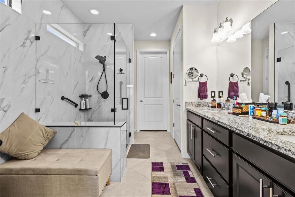 На продажу: $564,900 (3 спален, 2 ванн, 2018 Квадратных фут)