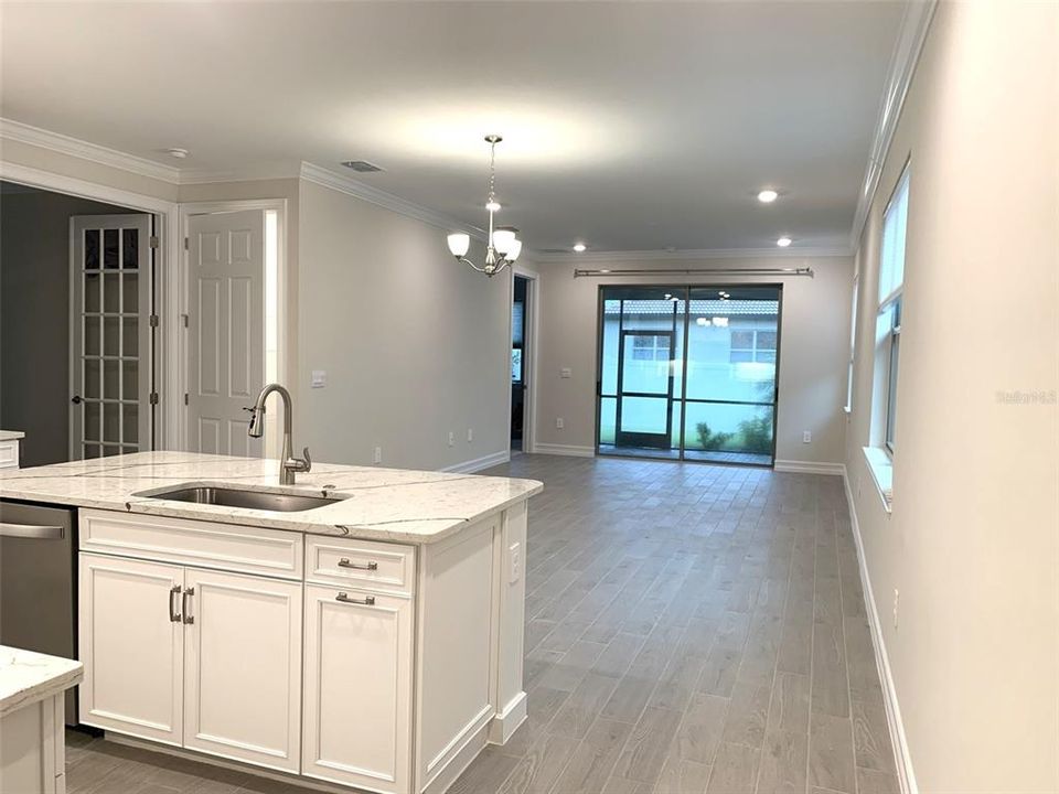 For Rent: $2,650 (2 beds, 2 baths, 1614 Square Feet)