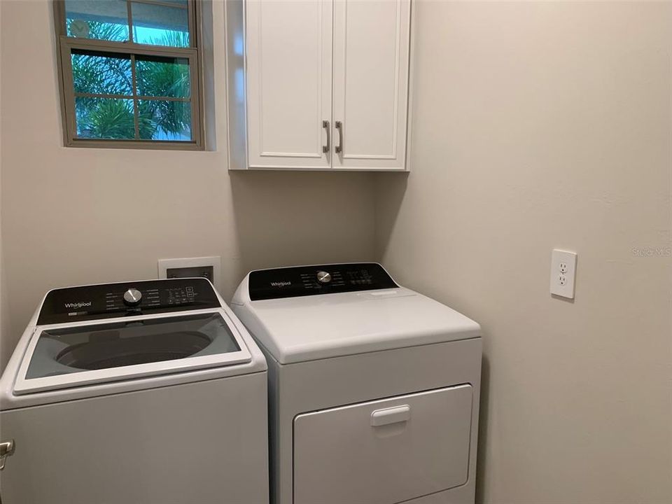 For Rent: $2,650 (2 beds, 2 baths, 1614 Square Feet)