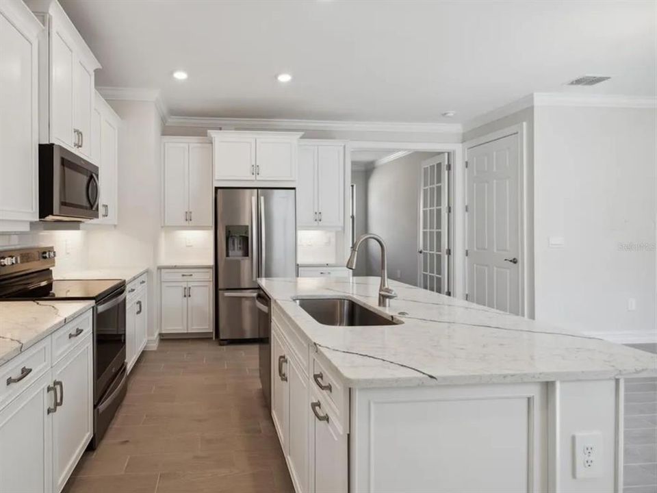 For Rent: $2,650 (2 beds, 2 baths, 1614 Square Feet)