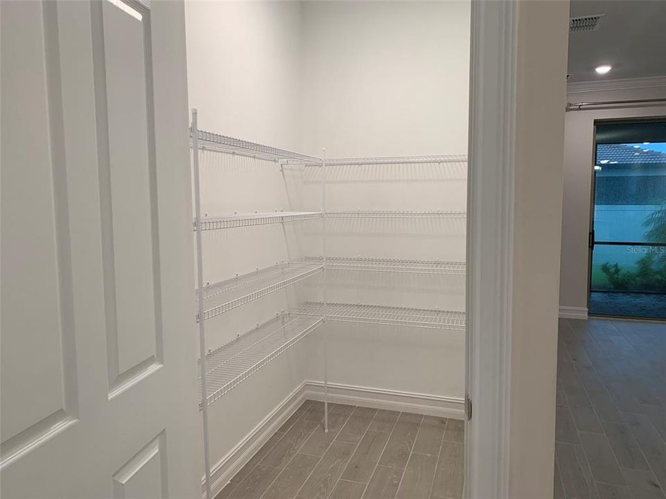 For Rent: $2,650 (2 beds, 2 baths, 1614 Square Feet)