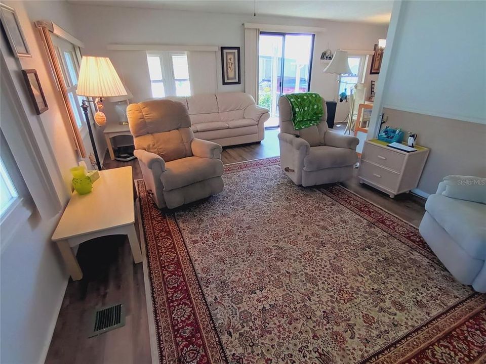 En Venta: $169,000 (2 camas, 2 baños, 1060 Pies cuadrados)