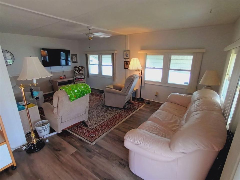 En Venta: $169,000 (2 camas, 2 baños, 1060 Pies cuadrados)