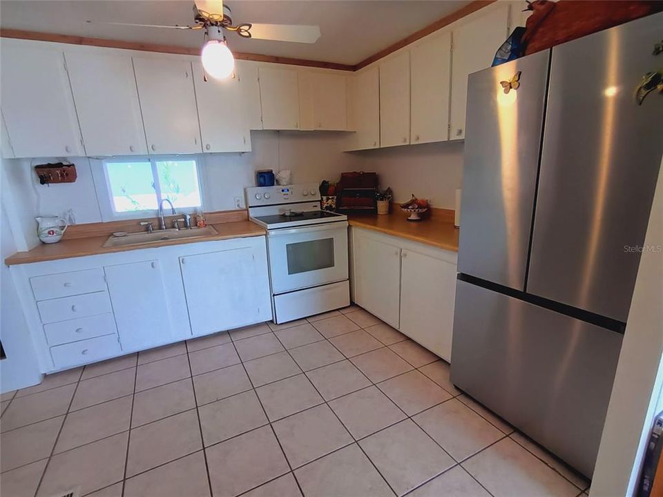 En Venta: $169,000 (2 camas, 2 baños, 1060 Pies cuadrados)