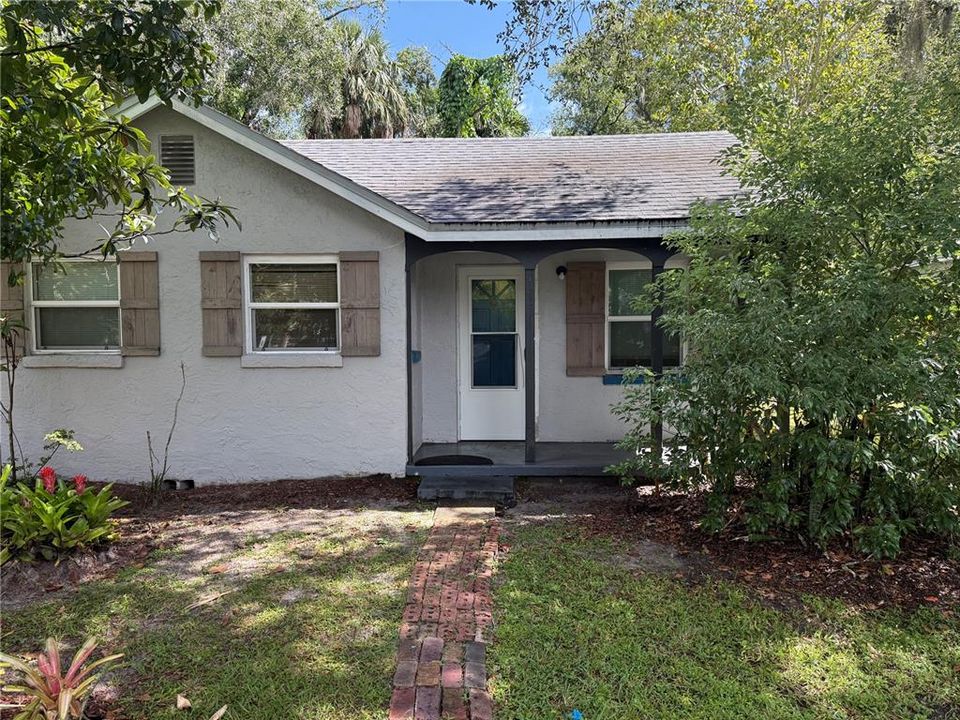 Active With Contract: $299,900 (4 beds, 0 baths, 1310 Square Feet)