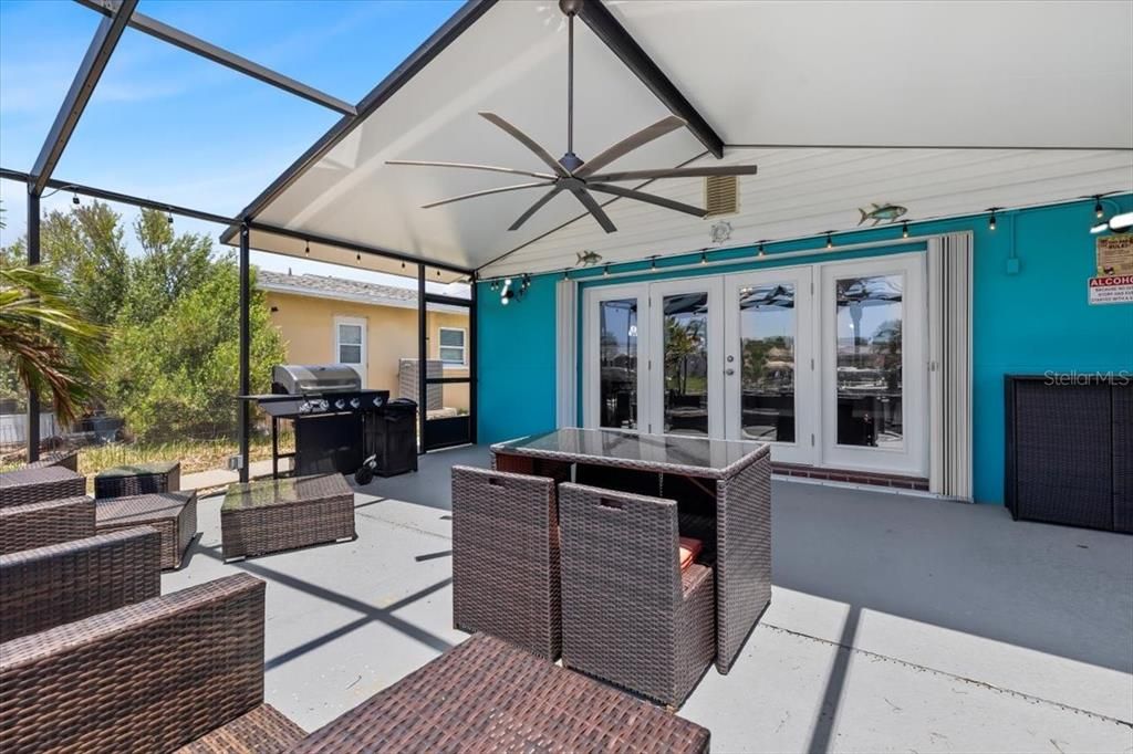 Active With Contract: $340,000 (2 beds, 1 baths, 1256 Square Feet)