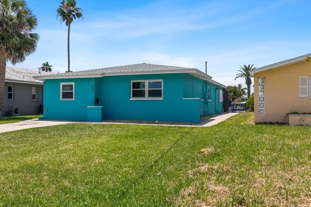 Active With Contract: $340,000 (2 beds, 1 baths, 1256 Square Feet)