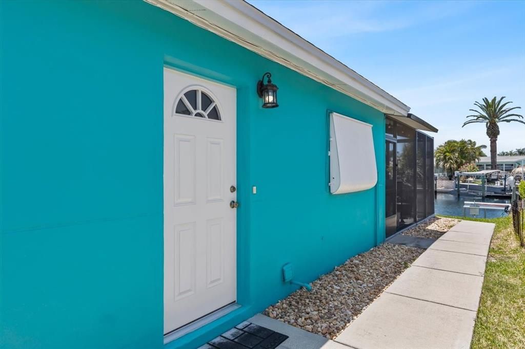 Active With Contract: $340,000 (2 beds, 1 baths, 1256 Square Feet)