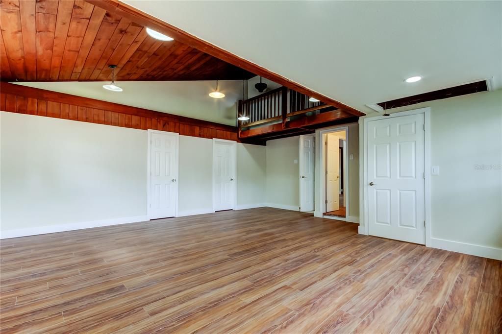 En Venta: $999,999 (4 camas, 2 baños, 3530 Pies cuadrados)