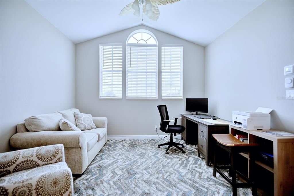 En Venta: $659,000 (3 camas, 2 baños, 2546 Pies cuadrados)