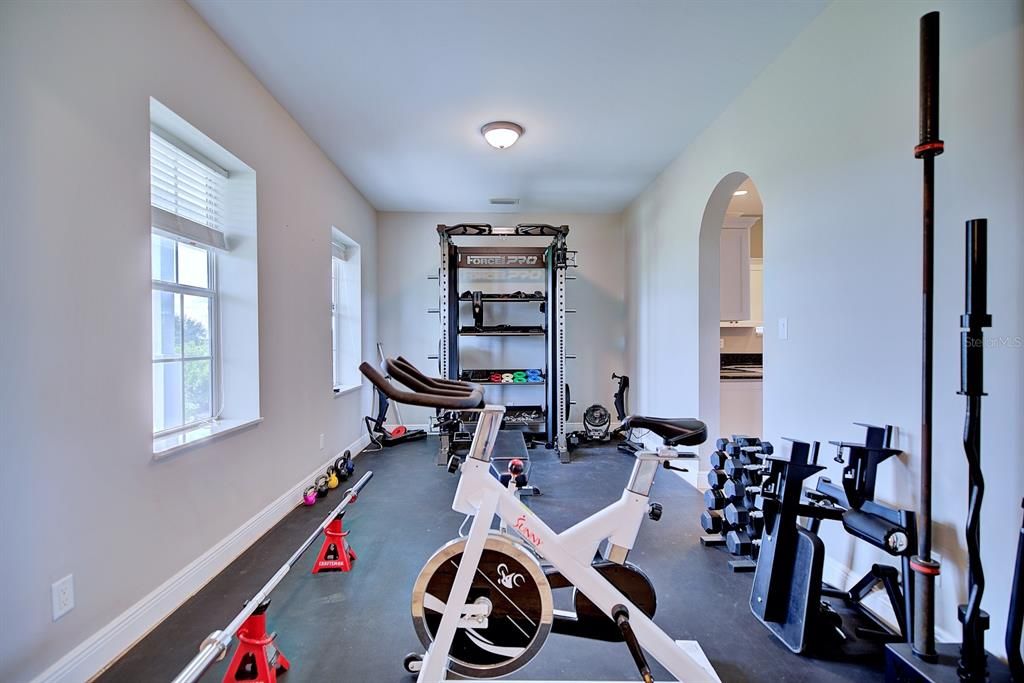 En Venta: $659,000 (3 camas, 2 baños, 2546 Pies cuadrados)