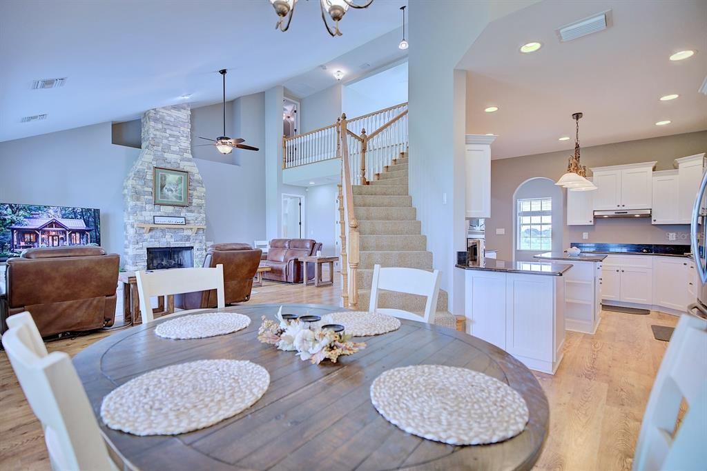 En Venta: $659,000 (3 camas, 2 baños, 2546 Pies cuadrados)