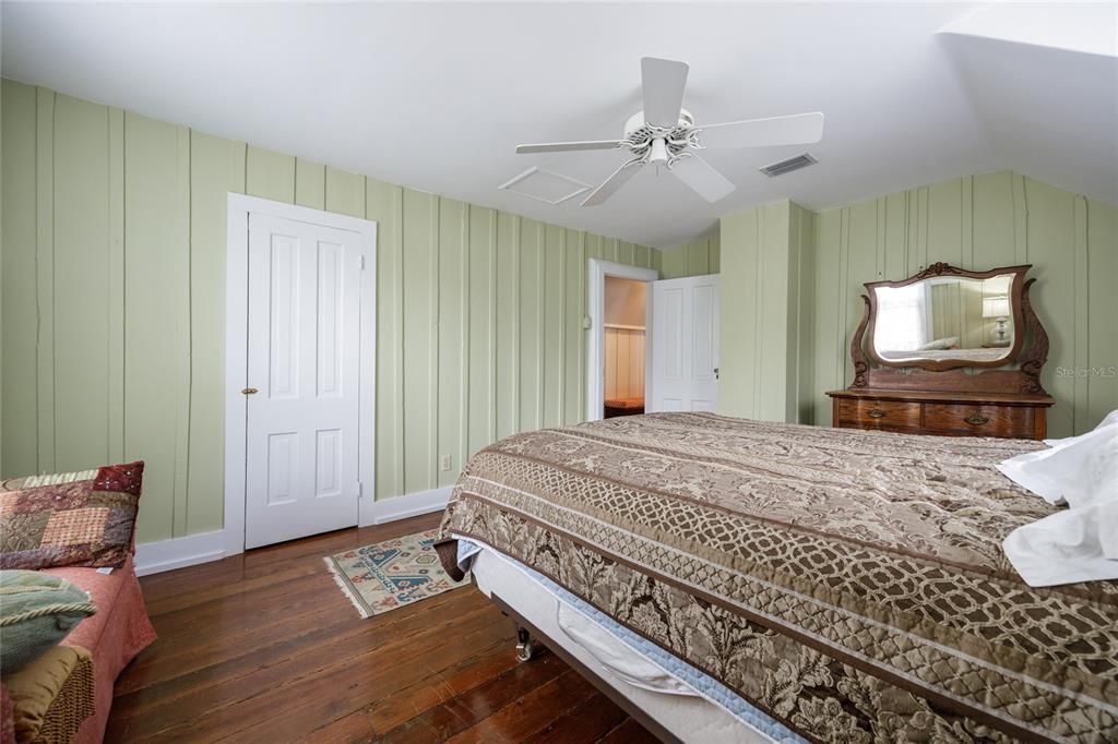 For Sale: $470,000 (3 beds, 2 baths, 2439 Square Feet)