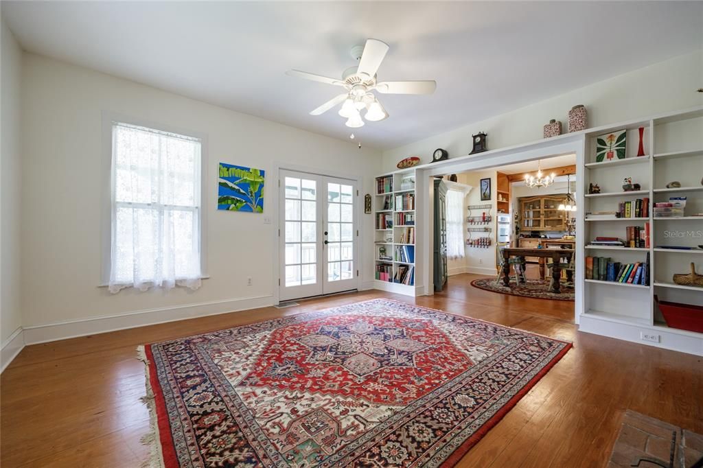 For Sale: $470,000 (3 beds, 2 baths, 2439 Square Feet)