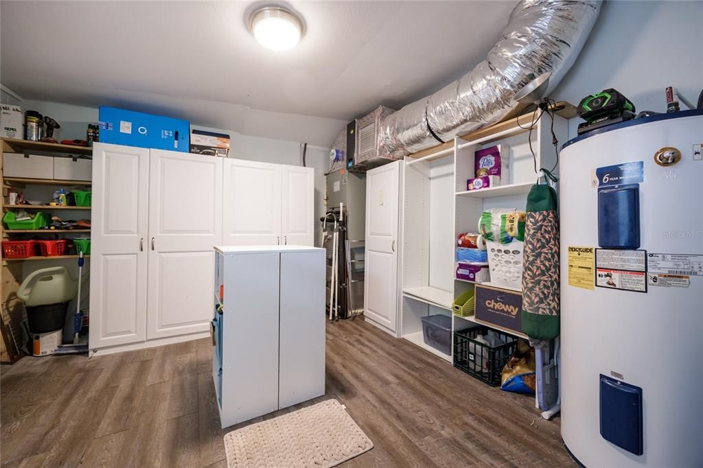 For Sale: $470,000 (3 beds, 2 baths, 2439 Square Feet)