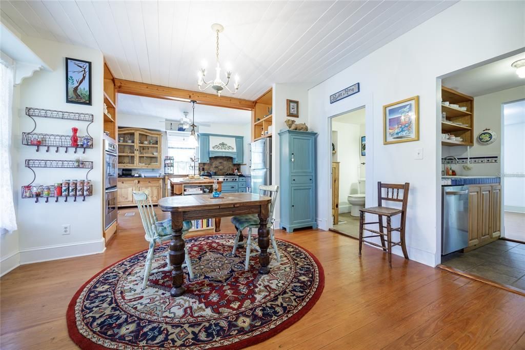 For Sale: $470,000 (3 beds, 2 baths, 2439 Square Feet)