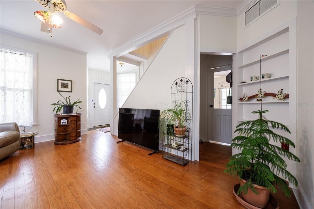 For Sale: $470,000 (3 beds, 2 baths, 2439 Square Feet)