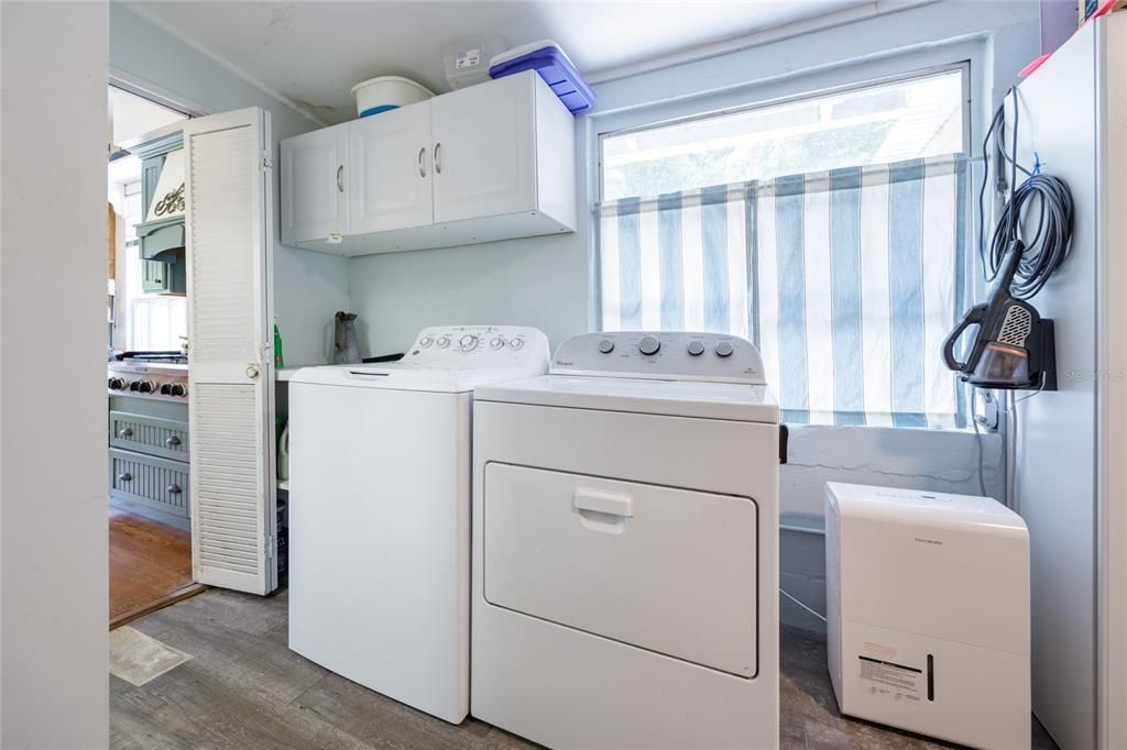 For Sale: $470,000 (3 beds, 2 baths, 2439 Square Feet)