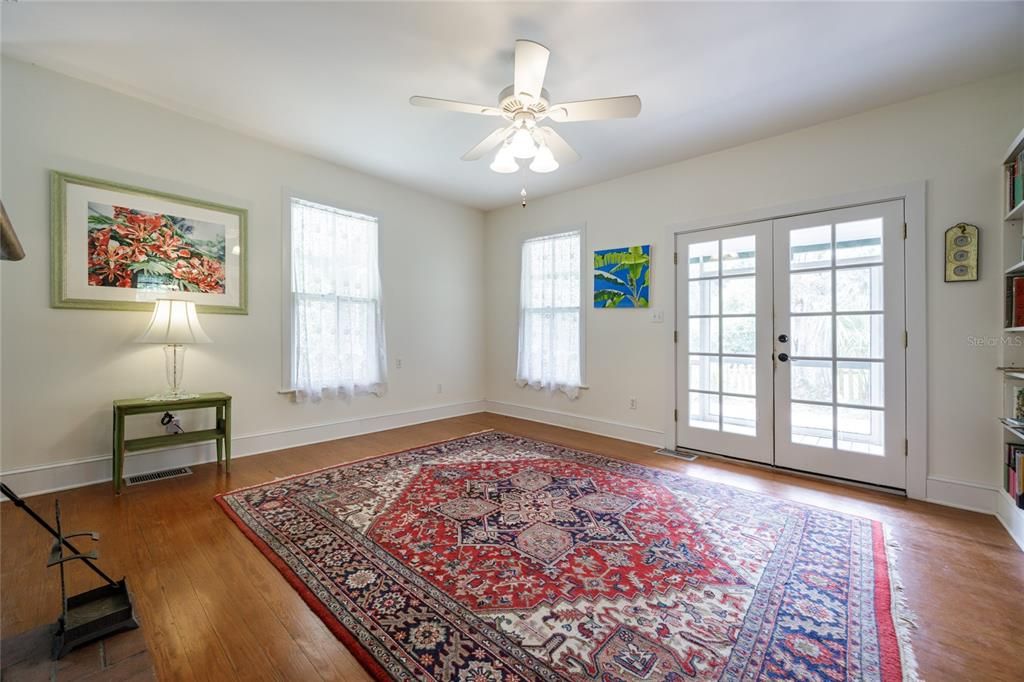 For Sale: $470,000 (3 beds, 2 baths, 2439 Square Feet)