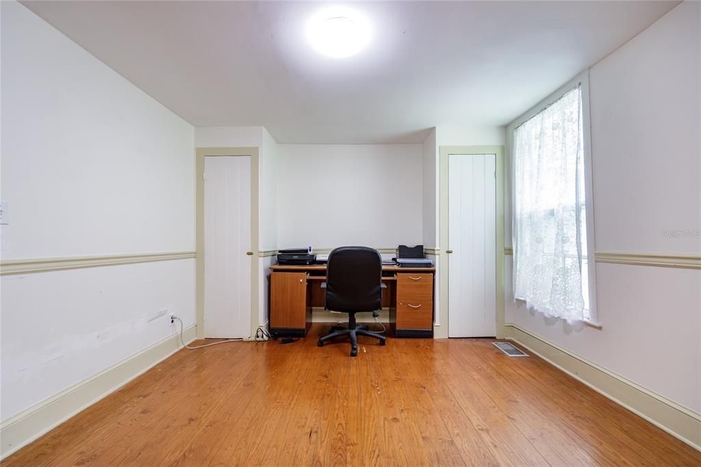 For Sale: $470,000 (3 beds, 2 baths, 2439 Square Feet)