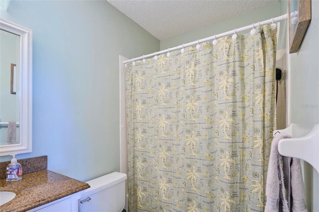 待售: $159,900 (2 贝兹, 2 浴室, 1136 平方英尺)