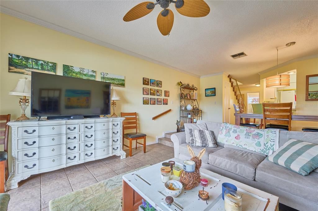 待售: $159,900 (2 贝兹, 2 浴室, 1136 平方英尺)