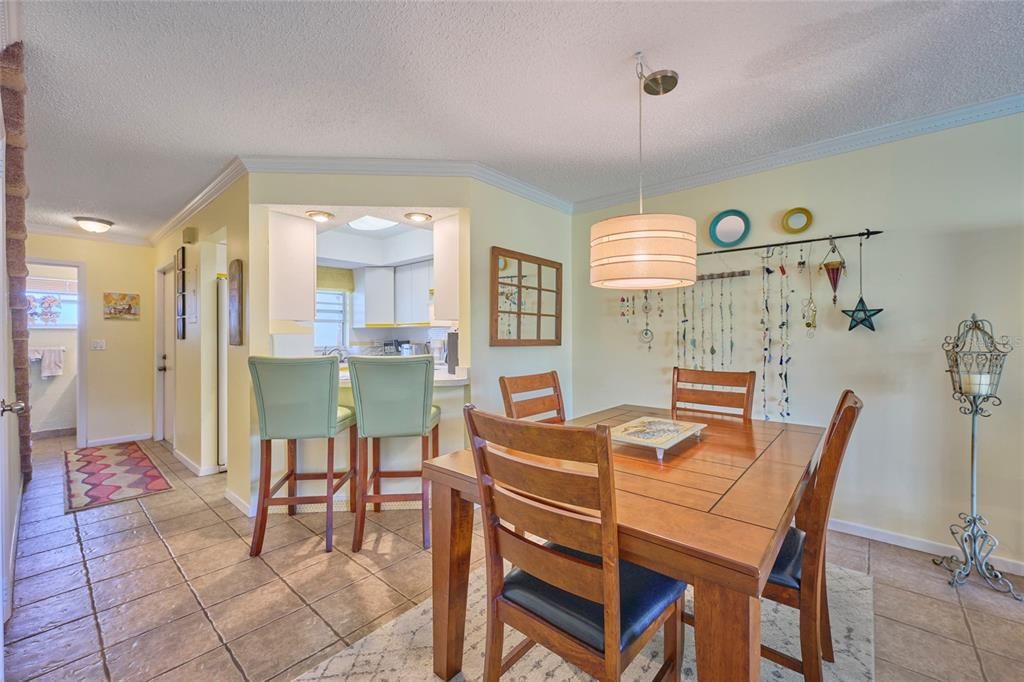 待售: $159,900 (2 贝兹, 2 浴室, 1136 平方英尺)