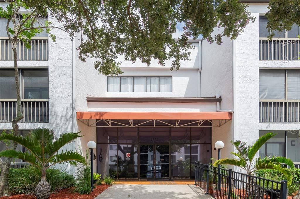 Vendido Recientemente: $164,900 (2 camas, 2 baños, 1105 Pies cuadrados)