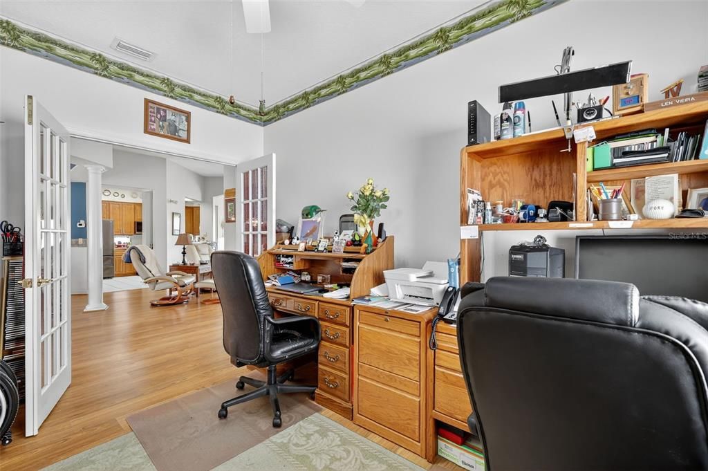 For Sale: $410,000 (2 beds, 2 baths, 2200 Square Feet)