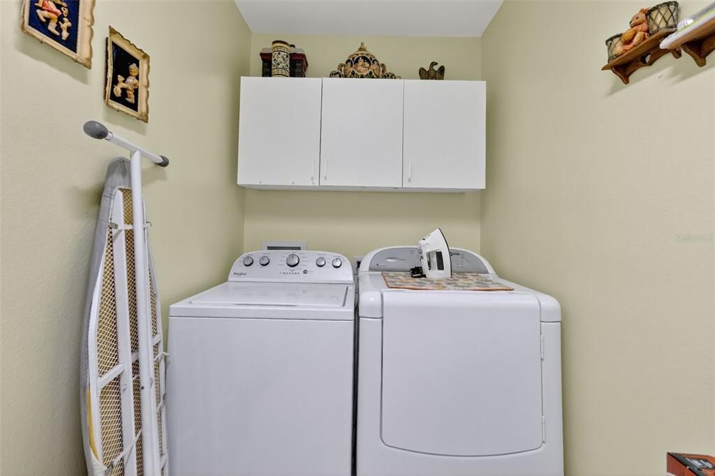 For Sale: $410,000 (2 beds, 2 baths, 2200 Square Feet)