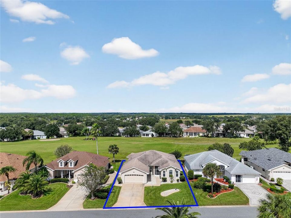 For Sale: $410,000 (2 beds, 2 baths, 2200 Square Feet)