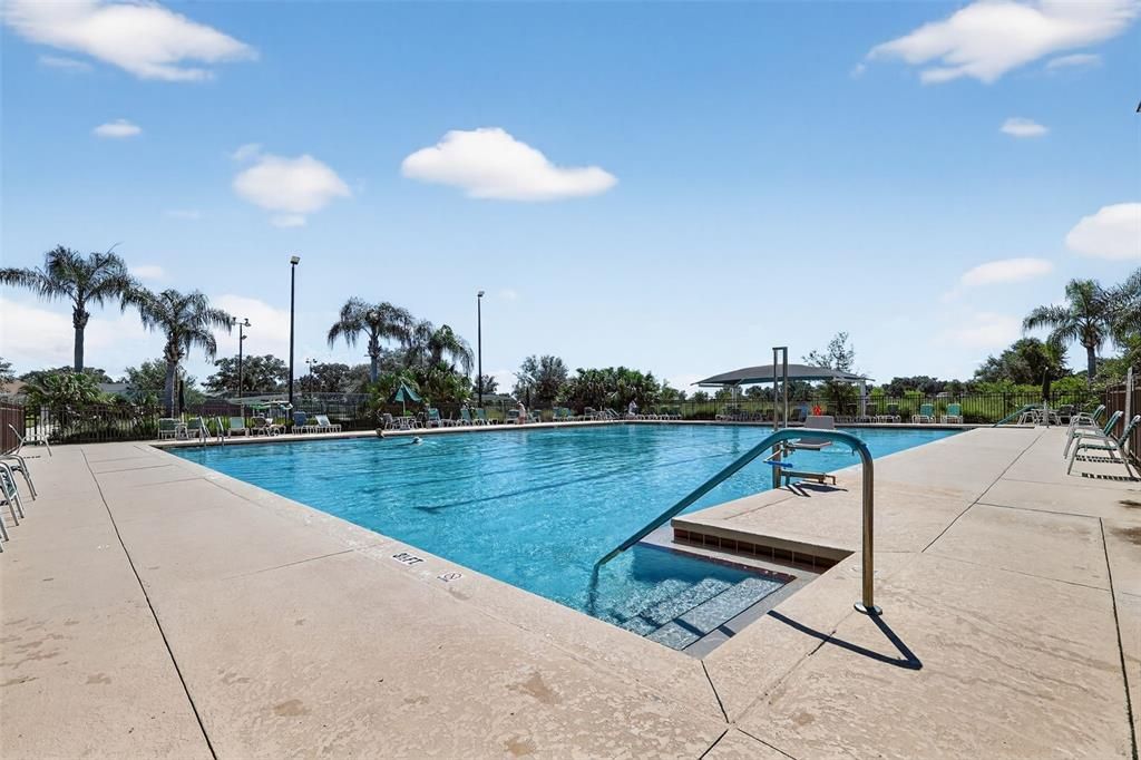 For Sale: $410,000 (2 beds, 2 baths, 2200 Square Feet)