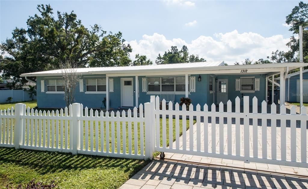 For Sale: $775,000 (3 beds, 2 baths, 1438 Square Feet)