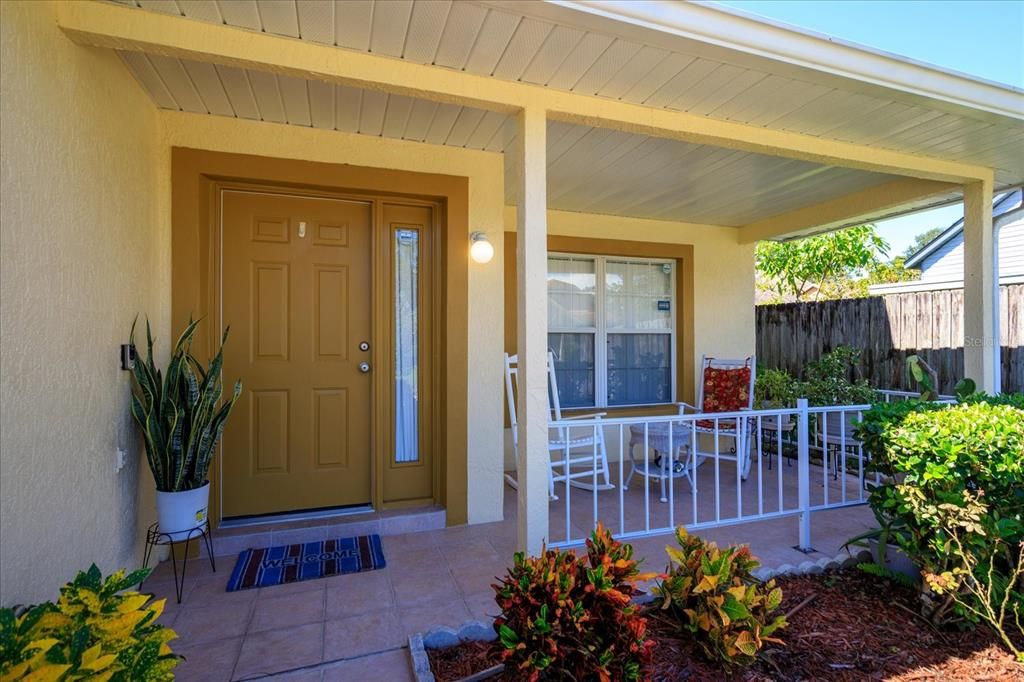 合同活跃: $315,000 (4 贝兹, 2 浴室, 1396 平方英尺)