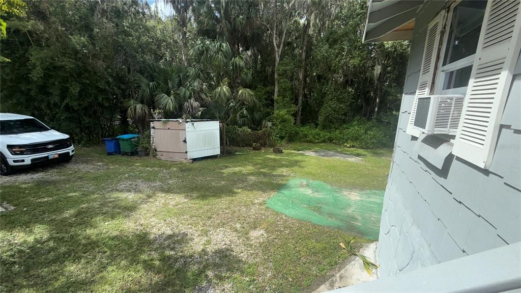 出租: $1,200 (2 贝兹, 1 浴室, 900 平方英尺)